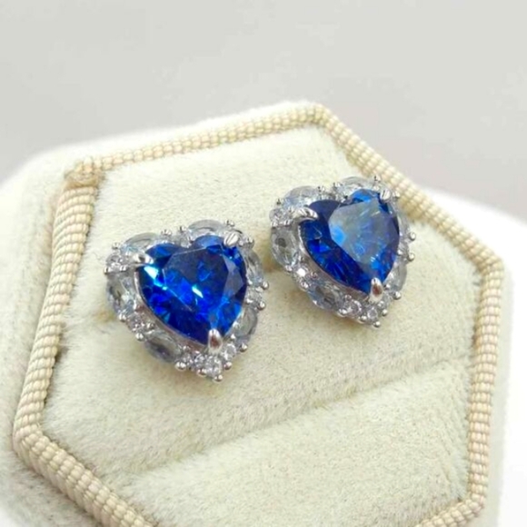 5 carat Blue Sapphire Light Blue Spinel Heart Cut Luxury Stud Earrings - Picture 3 of 10